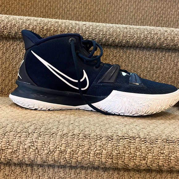 Nike Kyrie 7 Size 13 - Picture 3 of 11
